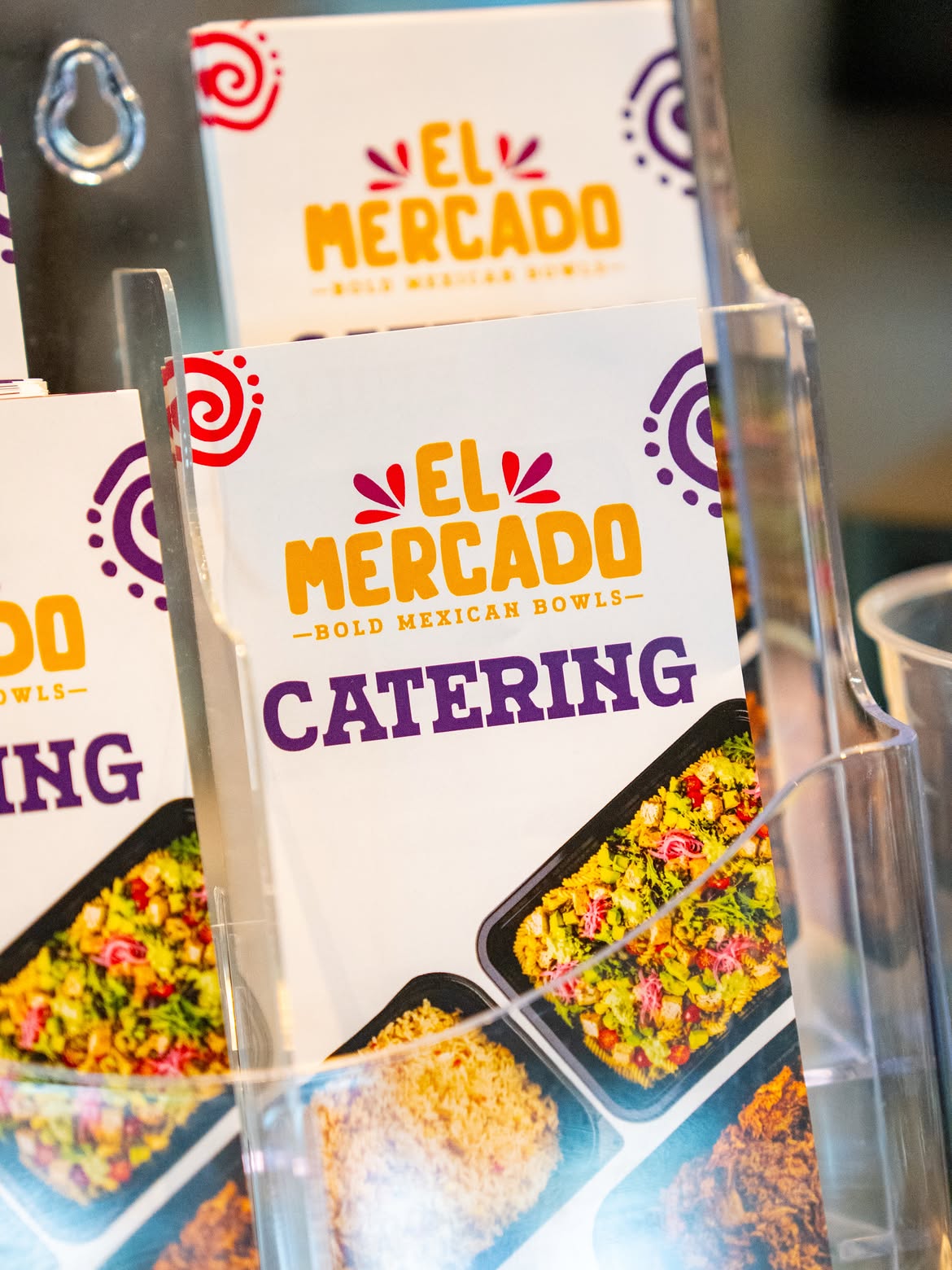 Marca construye detalles sesión elmercado sa trabajamos, imagen 4 — proyecto de branding de Academy Pro Marketing