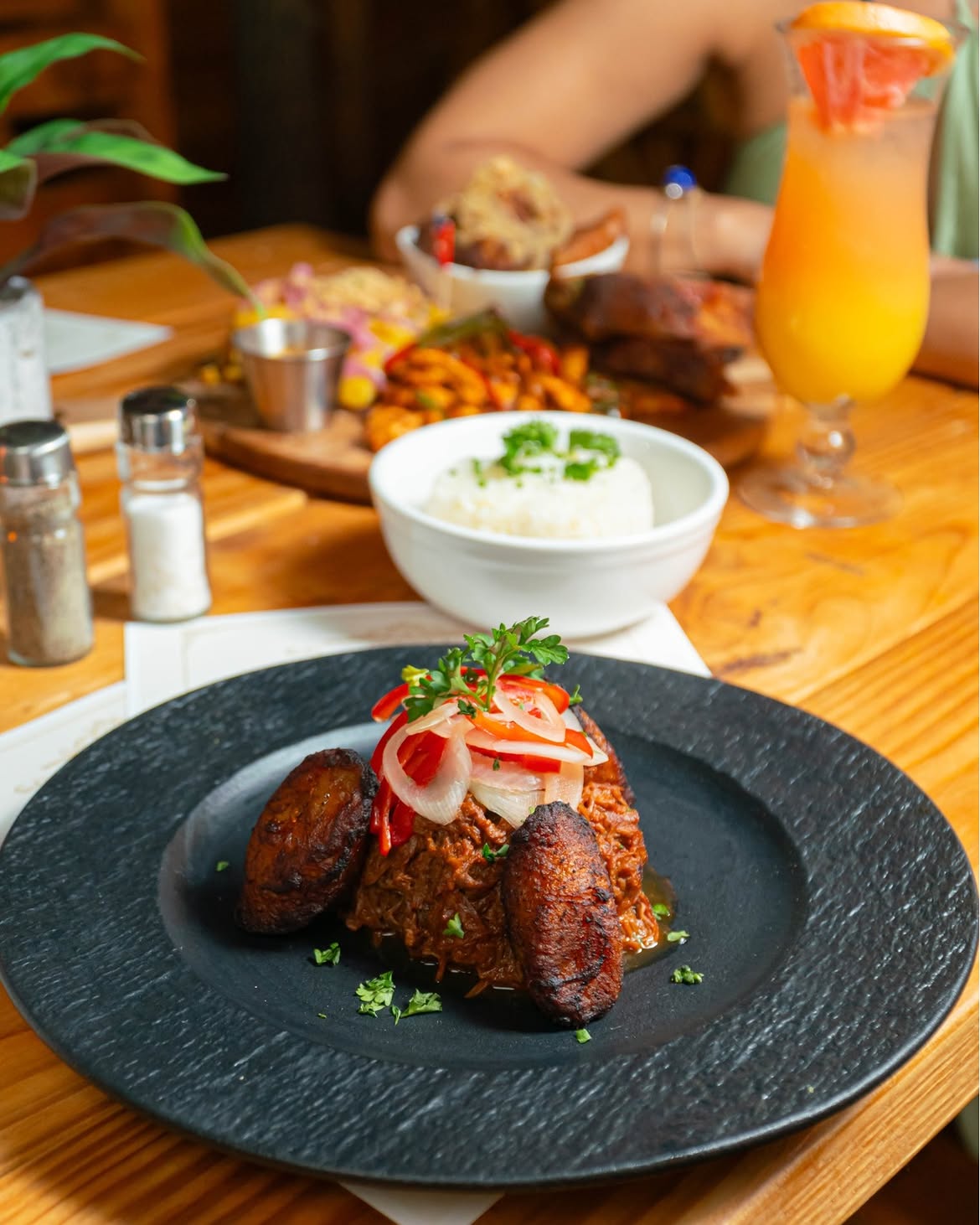 Apm contamos historias visuales hoy qbolarestaurantroundrock luce, imagen 5 — fotografía gastronómica de Academy Pro Marketing