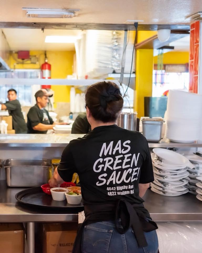 Behind lens pollos asados nortenosin food industry, imagen 4 — contenido para redes producido por Academy Pro Marketing