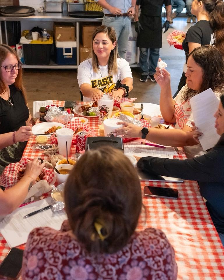 Behind lens pollos asados nortenosin food industry, imagen 6 — contenido para redes producido por Academy Pro Marketing