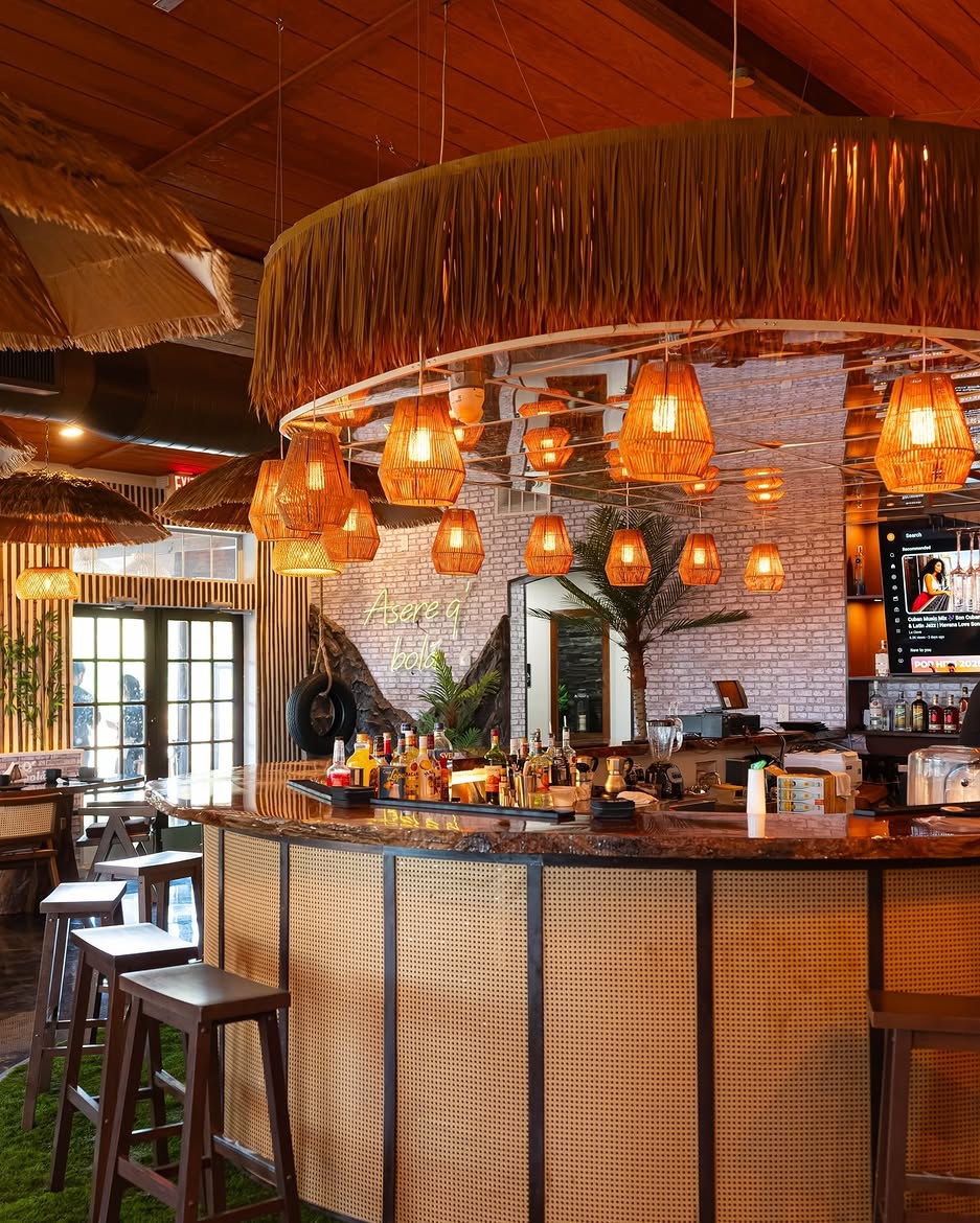 Qbolarestaurant confió apmvisual capturar esencia tropical toque, imagen 1 — contenido para redes producido por Academy Pro Marketing