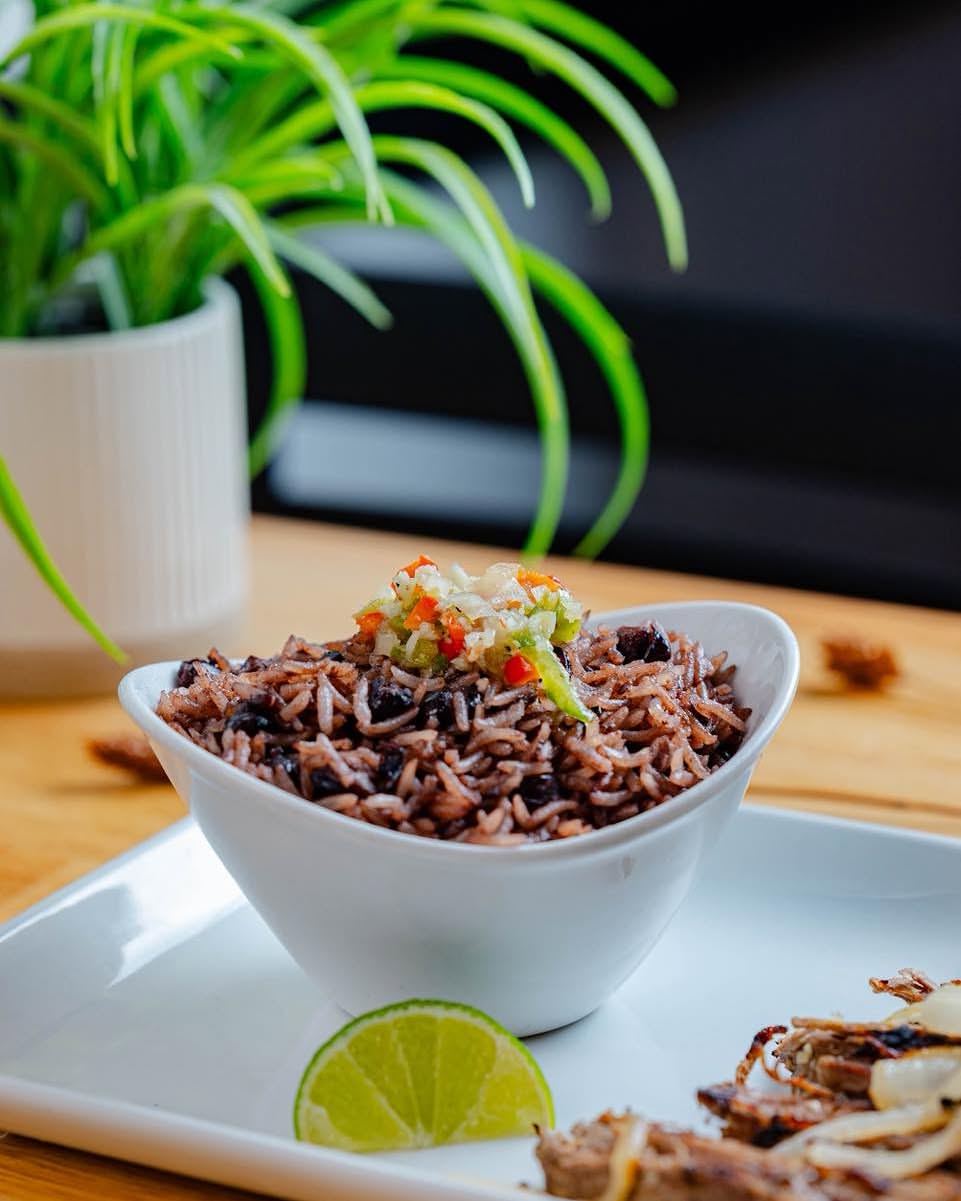 Taste cuba captured san antonio photo session, imagen 2 — contenido para redes producido por Academy Pro Marketing